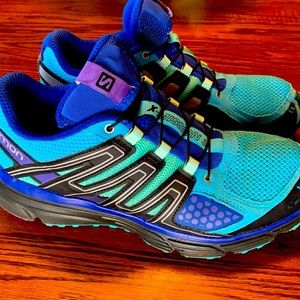 Women’s Salomon Shoes Size 9